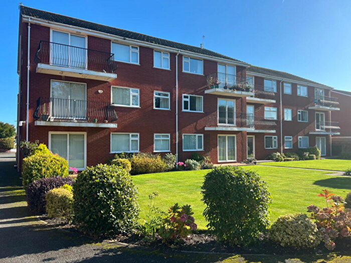 2 Bedroom Flat For Sale In Oakworth Bank, Park Road, Hesketh Park, Southport, PR9