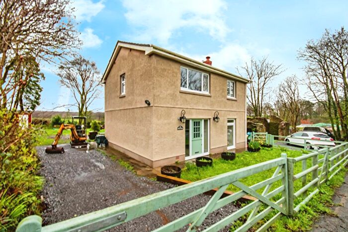 3 Bedroom Detached House For Sale In Llannon, Llanelli, Carmarthenshire, SA14