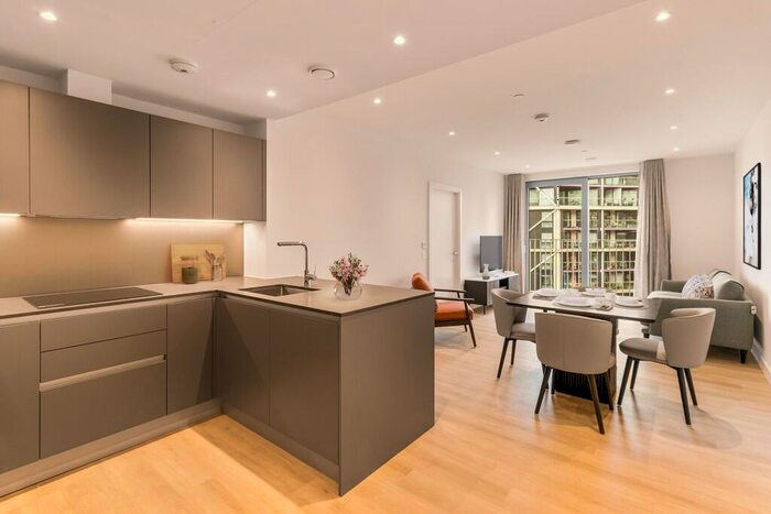 2 Bedroom Apartment To Rent In Nine Elms Lane, London, SW11