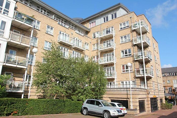 1 Bedroom Flat To Rent In St David Square, Westferry Road, Canary Wharf, London, E14