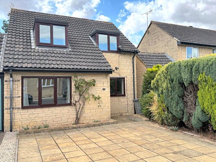 4 Bedroom Link Detached House To Rent In Pheasant Way, Cirencester, Gloucestershire, GL7