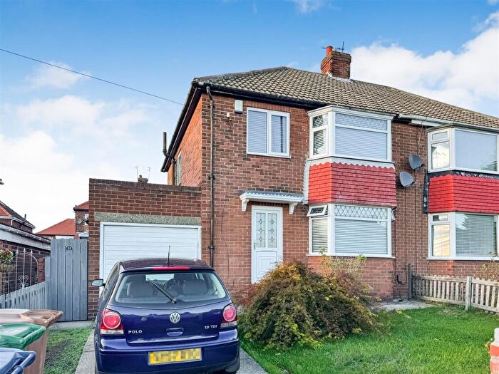 3 Bedroom Semi-Detached House For Sale In The Broadway, Sunderland, SR4