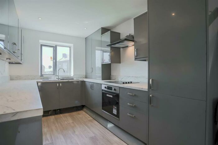 3 Bedroom Semi-Detached House To Rent In North Street, Colne, BB8