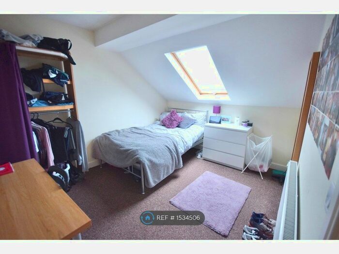 8 Bedroom Terraced House To Rent In Thesiger Street, Cardiff, CF24