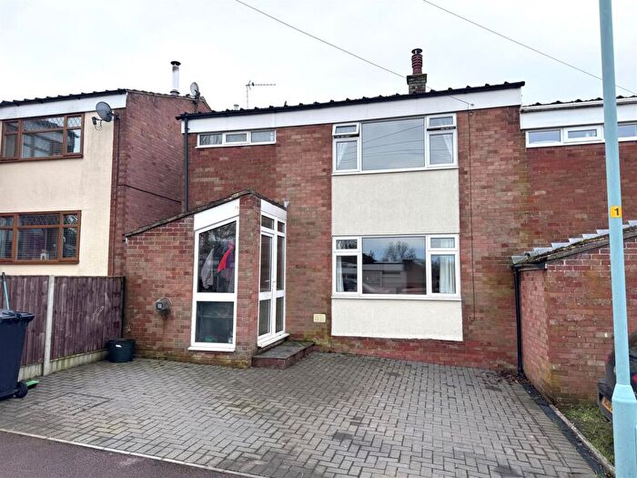 3 Bedroom End Of Terrace House For Sale In The Crypt Estate, Dymock, GL18