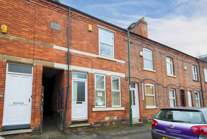 3 Bedroom Terraced House To Rent In Cycle Road, Lenton, Nottingham, NG7