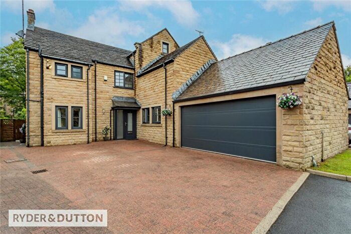5 Bedroom Detached House For Sale In New Bank Close, Dobcross, Saddleworth, OL3