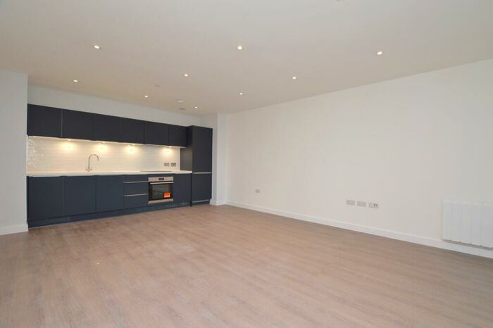 2 Bedroom Flat To Rent In Beckenham Road Beckenham, BR3