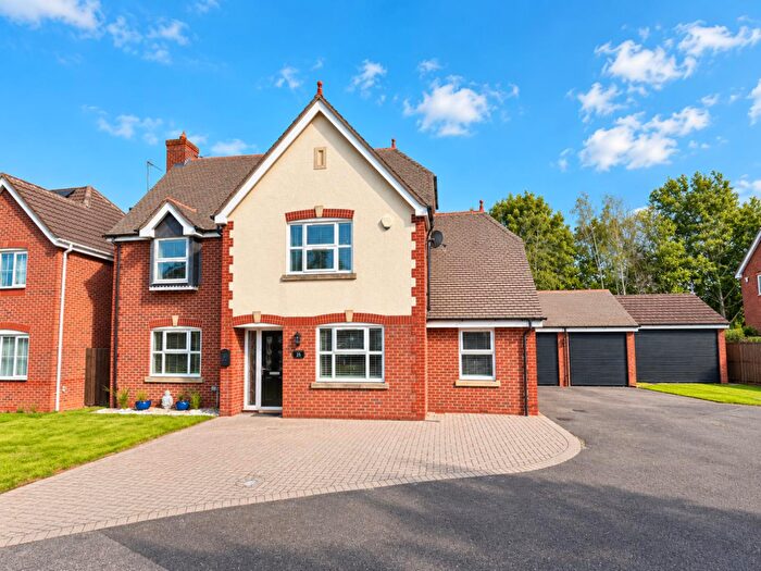 4 Bedroom Detached House For Sale In Swift Close, Grange Park, Northampton, NN4