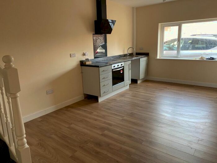 1 Bedroom Flat To Rent In High Street, Cheadle, Stoke-On-Trent, ST10