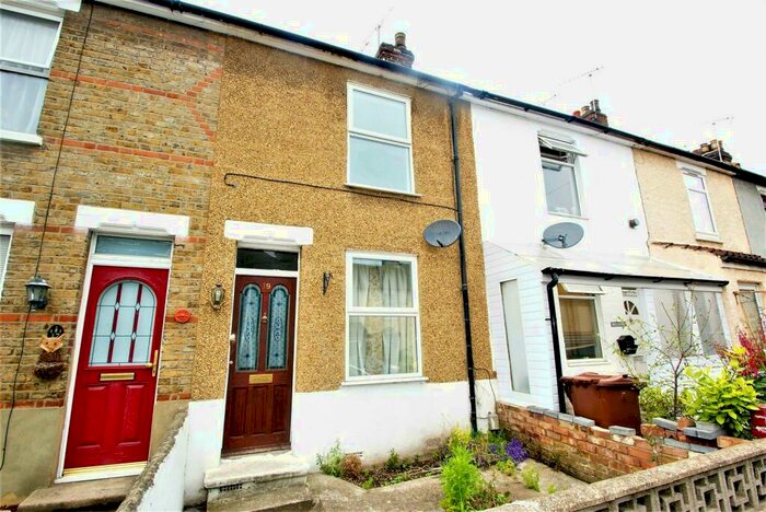 3 Bedroom House To Rent In Richmond Road, Grays, RM17