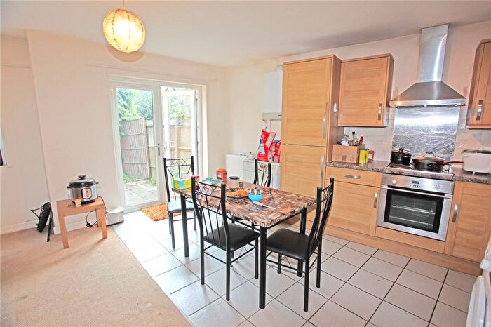 1 Bedroom Flat To Rent In Carlingford Road, London, N15