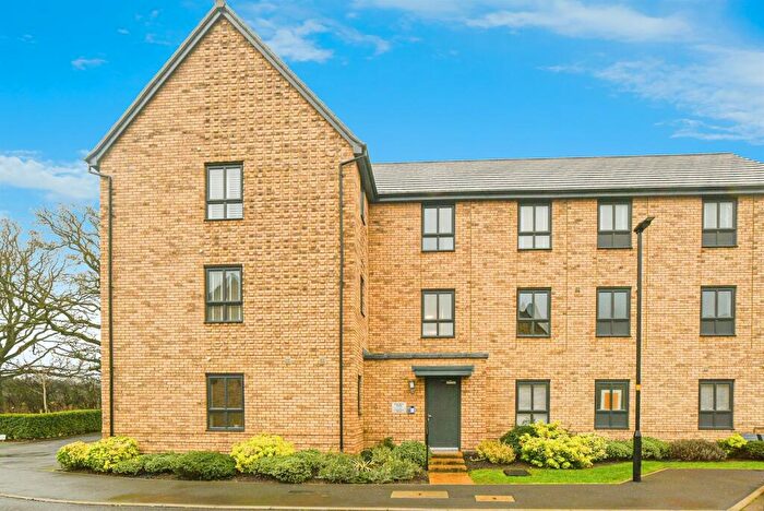 2 Bedroom Flat For Sale In Chaddington Strand, Swindon, SN1