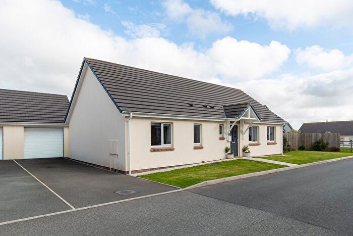 3 Bedroom Detached Bungalow For Sale In Beaconing Drive, Steynton, Milford Haven, SA73