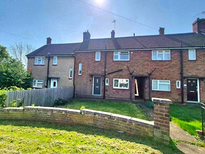 2 Bedroom Terraced House For Sale In Berrymoor Road, Wellingborough, NN8