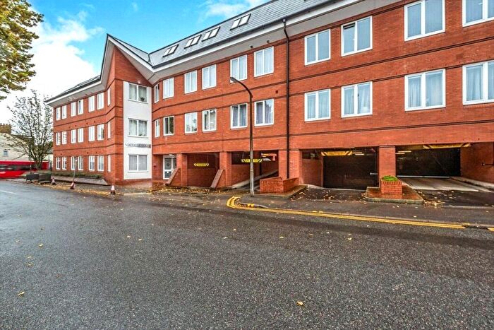 1 Bedroom Flat To Rent In Sutton Court Road, Sutton, SM1