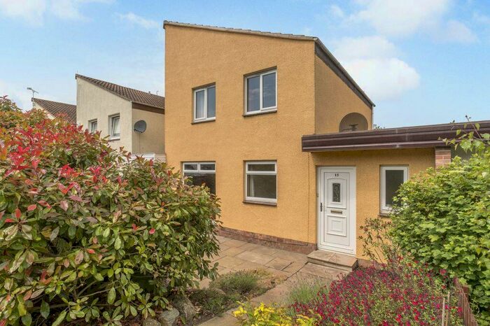 3 Bedroom Semi-Detached House For Sale In Forth Wynd, Port Seton, East Lothian, EH32