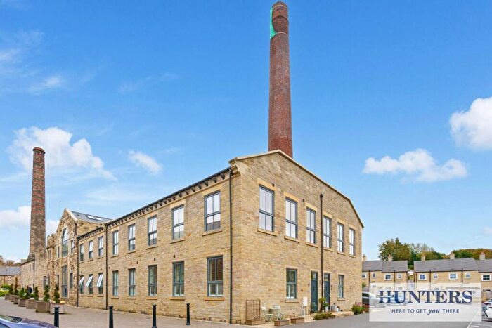 2 Bedroom Apartment For Sale In Dyehouse Walk, Yeadon, Leeds, LS19