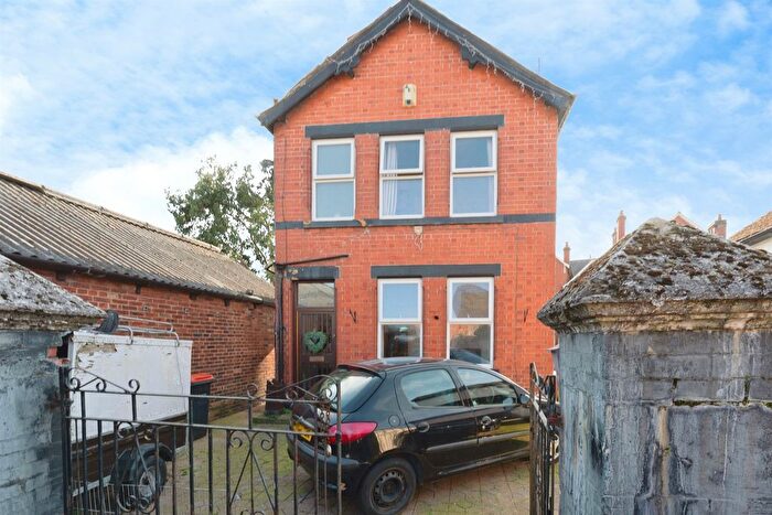 3 Bedroom Detached House For Sale In King Street, Ellesmere Port, CH65
