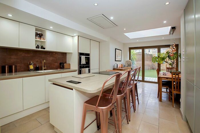 5 Bedroom Terraced House To Rent In Frith Road, London, E11