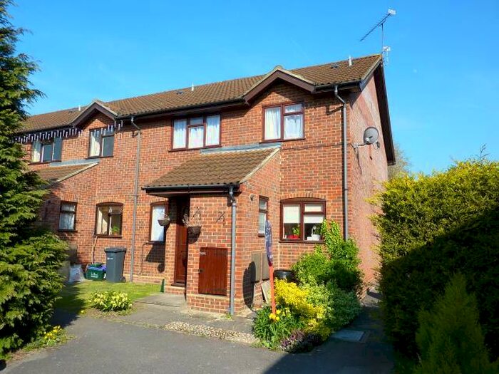 2 Bedroom End Of Terrace House To Rent In Kingfisher Walk, Ash, GU12