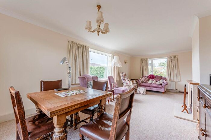3 Bedroom Detached Bungalow For Sale In Lincoln Close, Swanton Morley, NR20