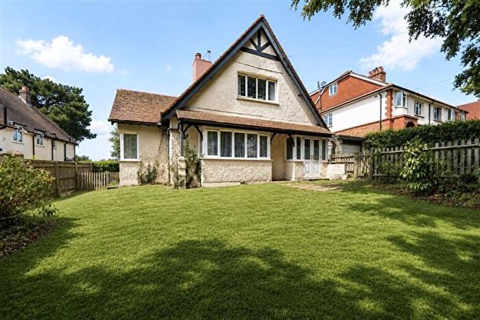 2 Bedroom Detached House For Sale In Salvington Hill, High Salvington, West Sussex, BN13