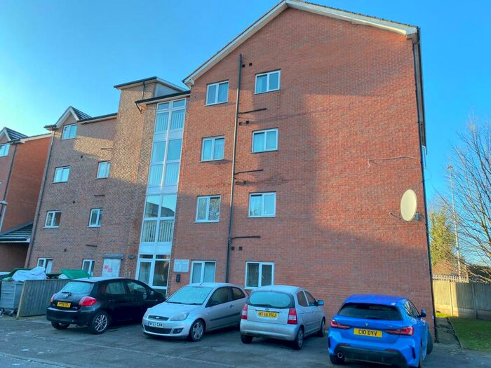 3 Bedroom Flat To Rent In Foster Street, Salford, M5