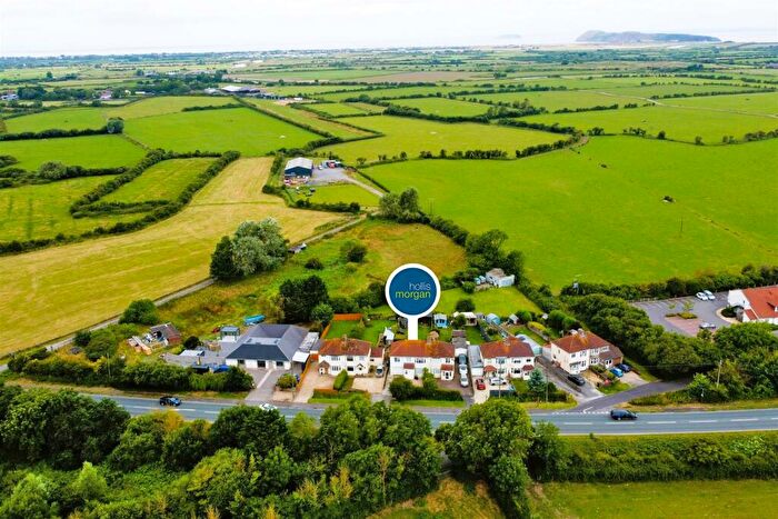 4 Bedroom Semi-Detached House For Sale In Extended House | Lympsham, BS24