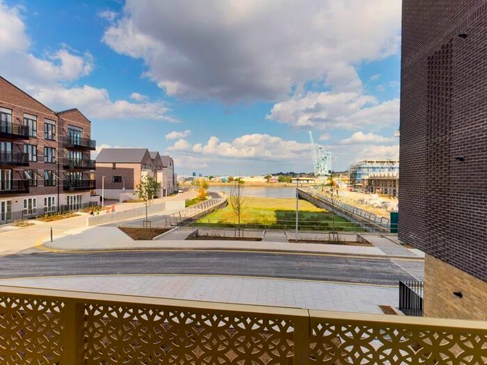 1 Bedroom Flat To Rent In Cory's Road, Rochester, ME1