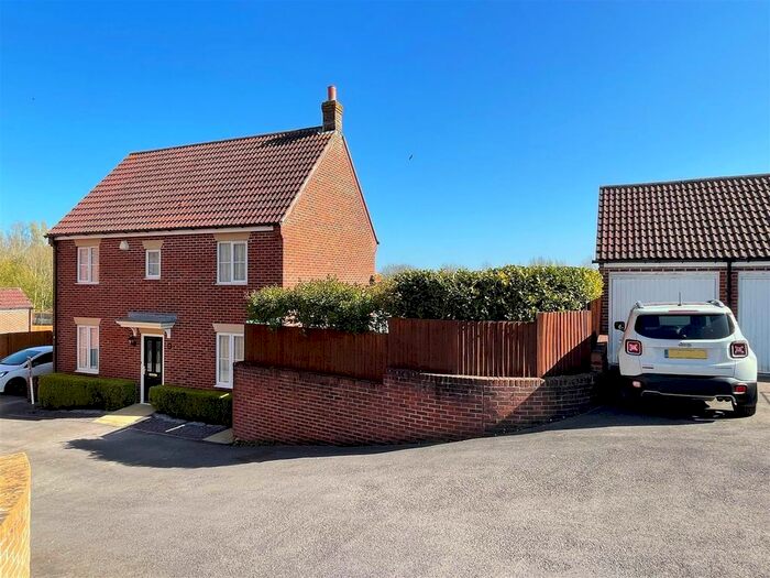 3 Bedroom Detached House To Rent In Hosey Road, Sturminster Newton, DT10