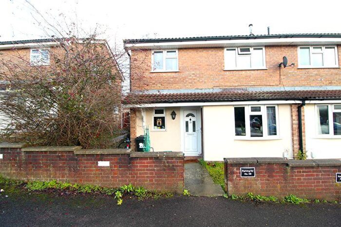 2 Bedroom House For Sale In Berkeleys Mead, Bradley Stoke, BS32