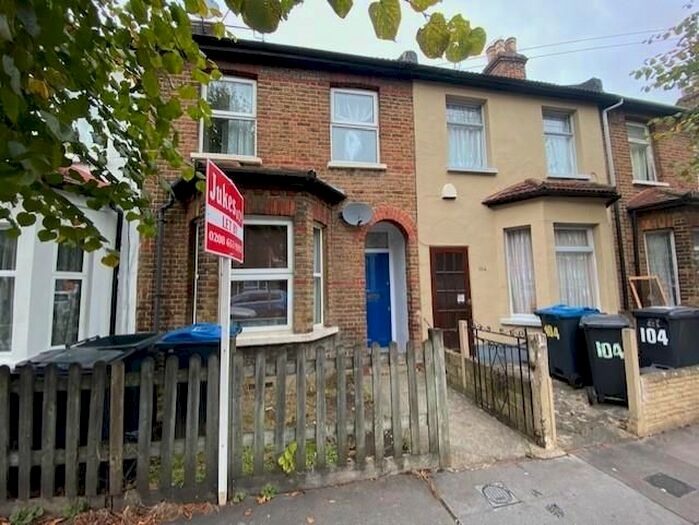 2 Bedroom Property To Rent In Dennett Road, Croydon, CR0