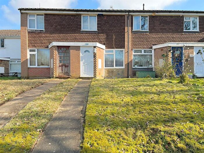 2 Bedroom Terraced House For Sale In Highview, Vigo, DA13