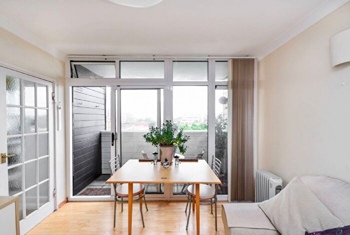 Studio To Rent In Regency Street, London, SW1P