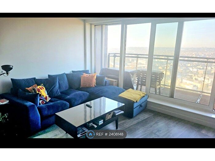 2 Bedroom Flat To Rent In Mapleton Road, London, SW18