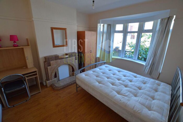 3 Bedroom Semi Detached House To Rent In Greenhill Road, Clarendon Park, LE2