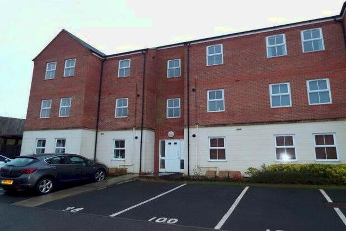 2 Bedroom Flat To Rent In Oak Crescent, Ashby-De-La-Zouch, LE65