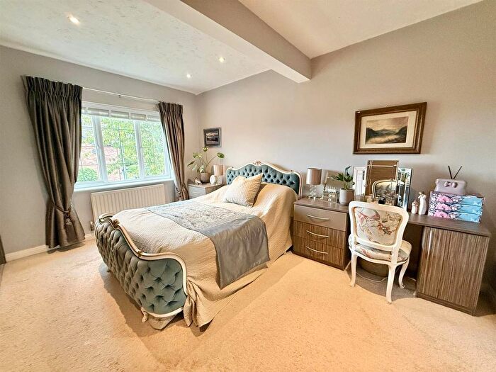 4 Bedroom Detached House For Sale In College Court, Macclesfield, SK11