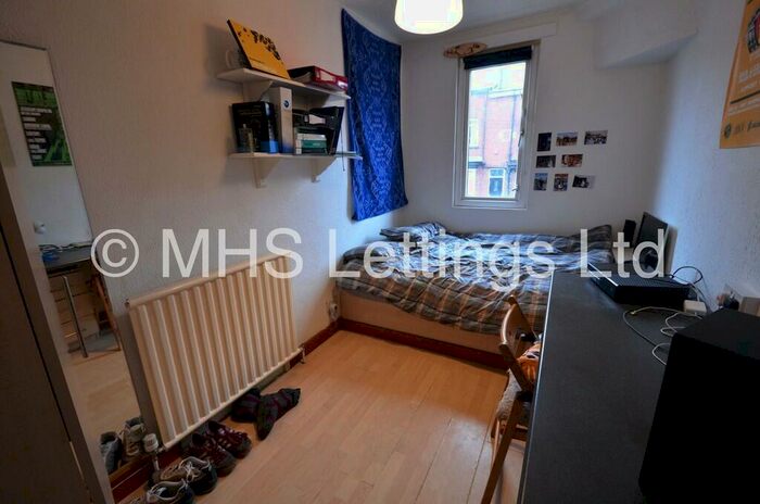 1 Bedroom Terraced House To Rent In Room, Manor Drive, Leeds, LS6