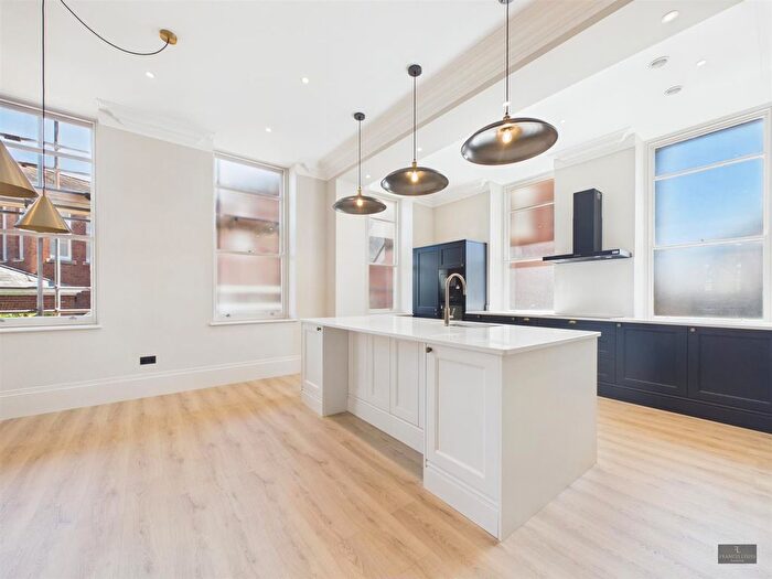 2 Bedroom Flat For Sale In Southernhay East., Exeter, EX1