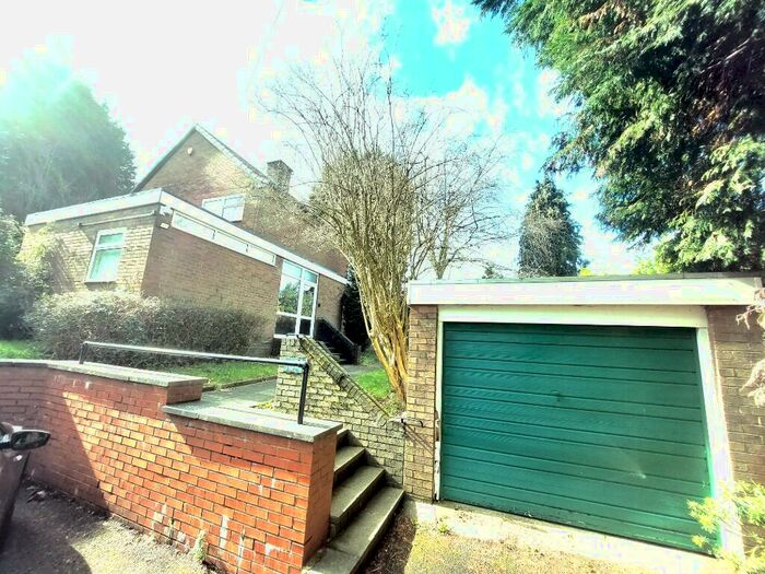 3 Bedroom Detached House To Rent In Edgewood Road, Birmingham, B45