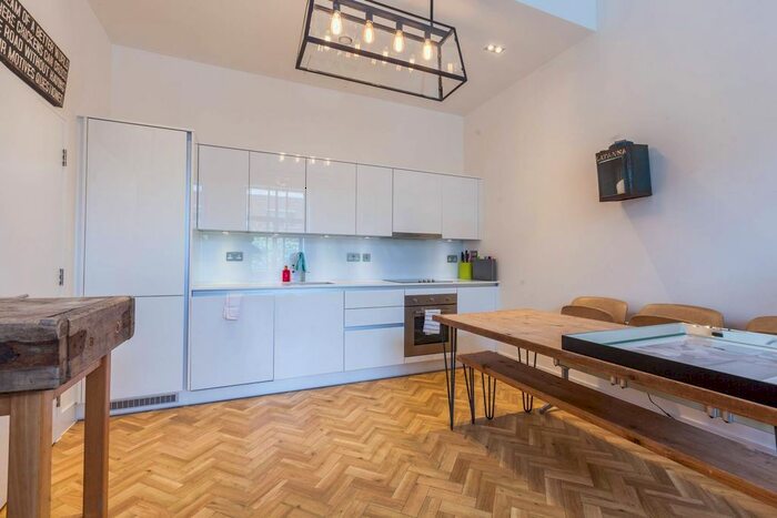2 Bedroom Flat To Rent In Spa Road, Bermondsey, London, SE16