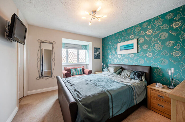 4 Bedroom Detached House For Sale In Throgmorton Road, Yateley, Hampshire, GU46