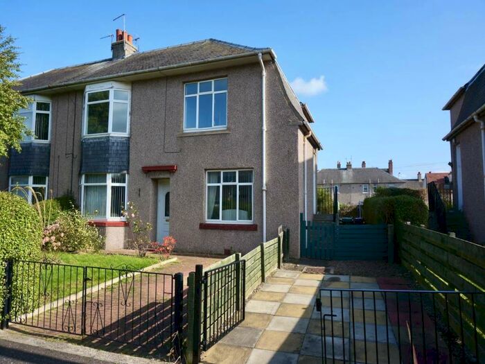 2 Bedroom Flat To Rent In Crewe Road West, Granton, Edinburgh, EH5