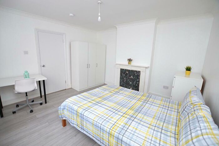 5 Bedroom Terraced House To Rent In Redmans Road, London, E1