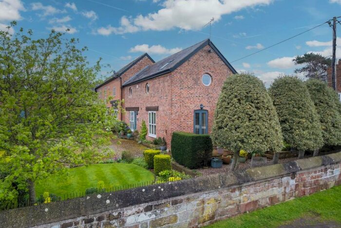 2 Bedroom Barn Conversion For Sale In Sheaf Farm Court, Platts Lane, Tarvin, CH3