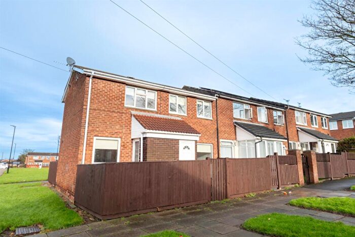 3 Bedroom End Of Terrace House To Rent In Wimbledon Close, Witherwack, Sunderland, SR5