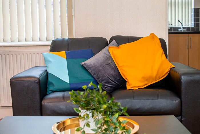 1 Bedroom Flat To Rent In Apartment, - Seymour Terrace, Seymour Street, Liverpool, L3