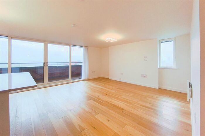 3 Bedroom Flat To Rent In Munday Street, Manchester, M4